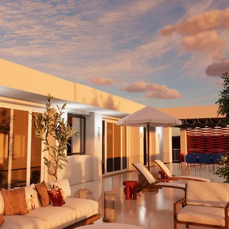 Carlton - Renovee Avec Piscine Aparthotel 4*