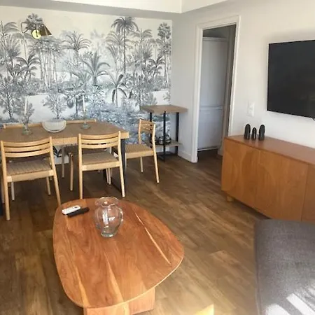 Carlton - Renovee Avec Piscine 4*